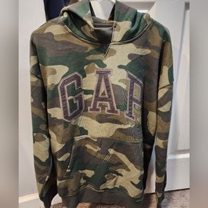 GAP Teen Camo Pullover Hoodie with GAP Logo and Front Pocket Teen Size 18-20
